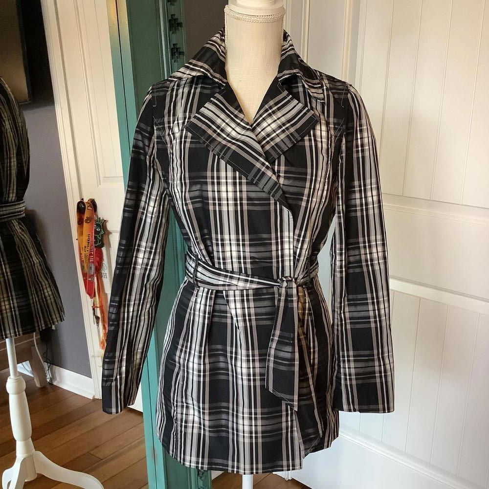 Stylish Black and White Plaid Trench‎ Coat